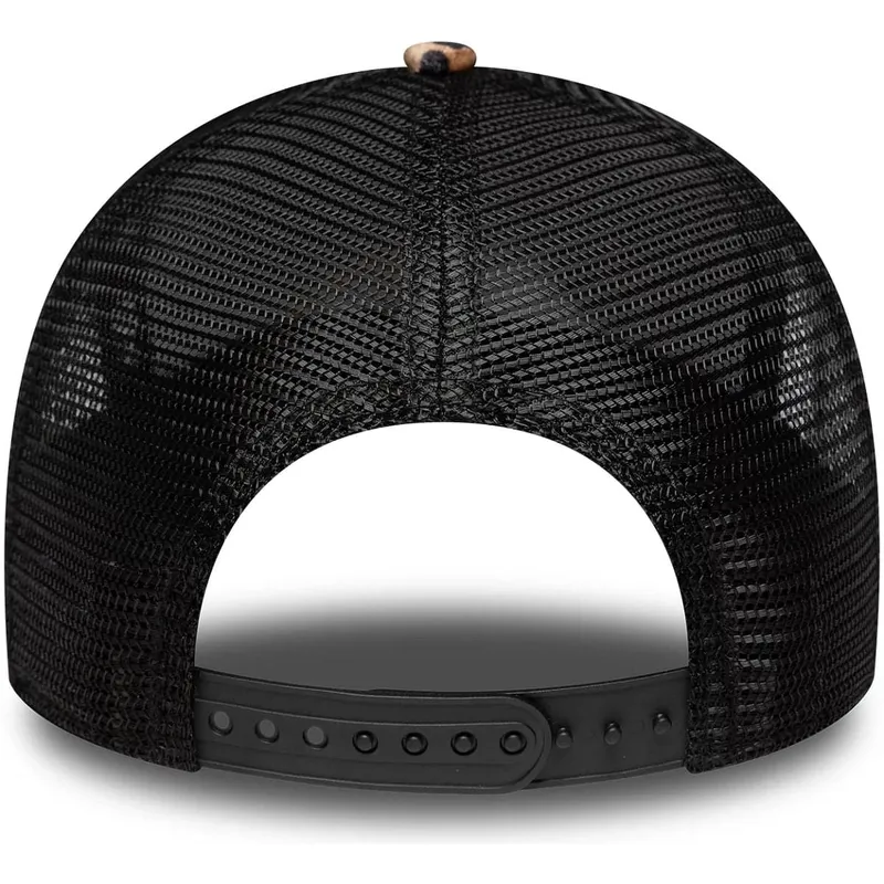 czapka-trucker-w-panterke-dla-kobiet-9forty-a-frame-m-crown-new-era