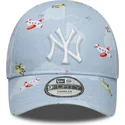 jasnoniebieska-regulowana-czapka-z-daszkiem-dla-malego-dziecka-9forty-plane-all-over-print-new-york-yankees-mlb-new-era