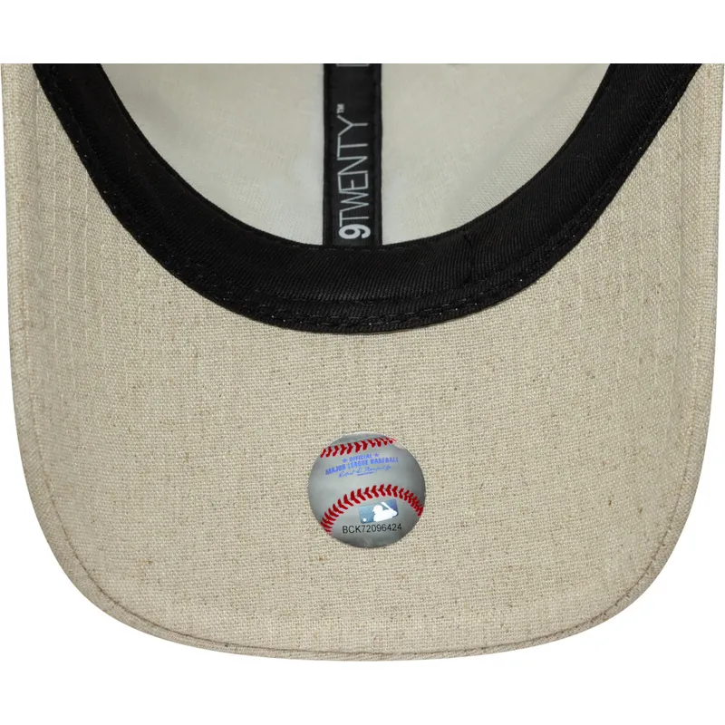 bojd-beige-justerbar-keps-9twenty-linen-new-york-yankees-mlb-fran-new-era