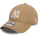 ljusbrun-bojd-justerbar-keps-9twenty-league-essential-fran-new-york-yankees-mlb-av-new-era