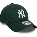 ciemnozielona-regulowana-czapka-z-zakrzywionym-daszkiem-9twenty-league-essential-new-york-yankees-mlb-new-era