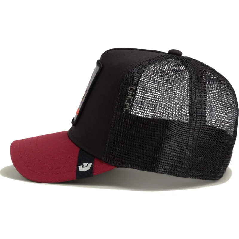 casquette-trucker-noire-et-rouge-chien-dobermann-beware-the-farm-goorin-bros