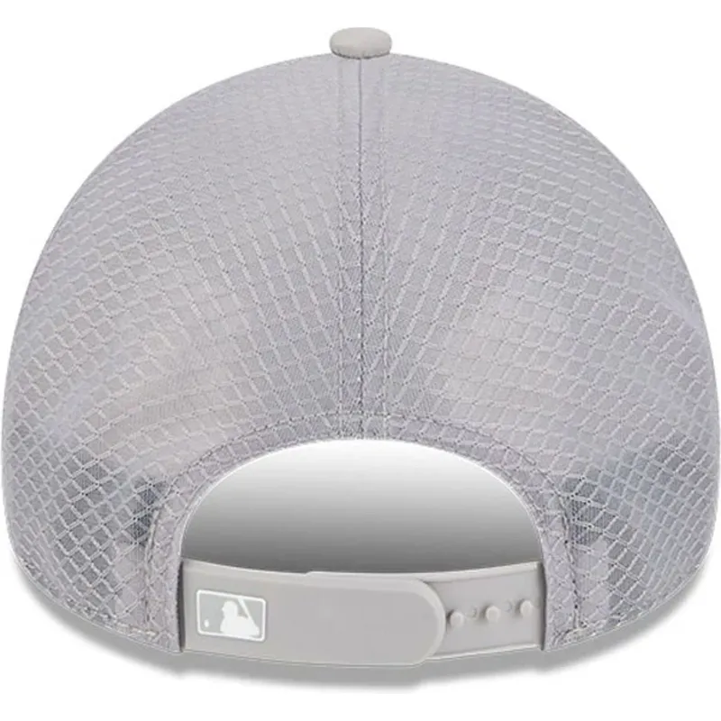 gorra-trucker-gris-con-logo-gris-9forty-apex-batting-practice-de-new-york-yankees-mlb-de-new-era