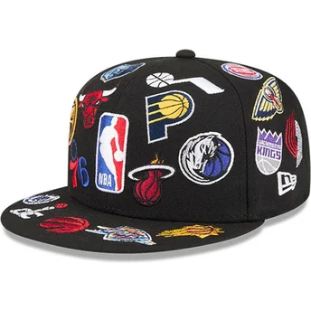 Czarna dopasowana czapka z daszkiem 59FIFTY All Over NBA New Era