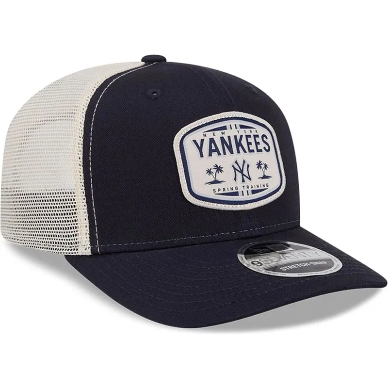 casquette-trucker-bleue-marine-9seventy-stretch-snap-patch-new-york-yankees-mlb-new-era
