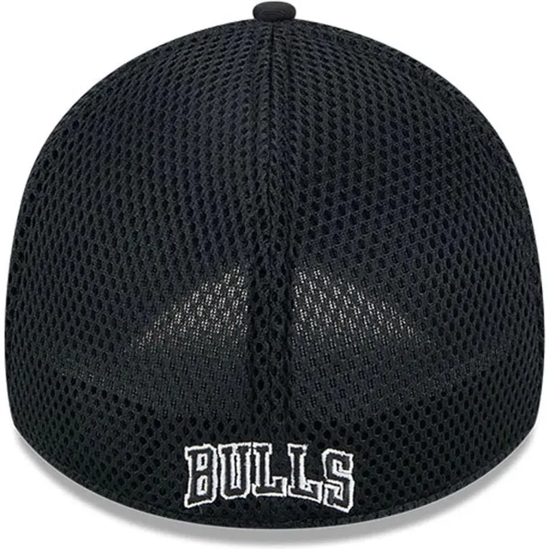 svart-justerad-trucker-keps-39thirty-evergreen-neo-fran-chicago-bulls-nba-av-new-era