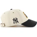 casquette-courbee-beige-et-noire-ajustable-clean-up-keepsake-new-york-yankees-mlb-47-brand