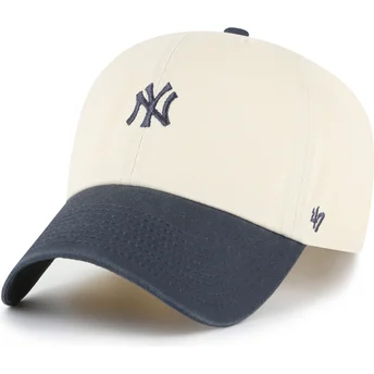 Beige und marineblaue verstellbare gebogene Kappe Clean Up Base Runner Two Tone der New York Yankees MLB von 47 Brand