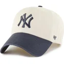 bezowa-i-granatowa-regulowana-czapka-z-daszkiem-clean-up-two-tone-no-loop-label-new-york-yankees-mlb-od-47-brand