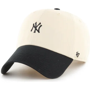 Böjd keps beige och svart justerbar Clean Up Base Runner Two Tone New York Yankees MLB från 47 Brand