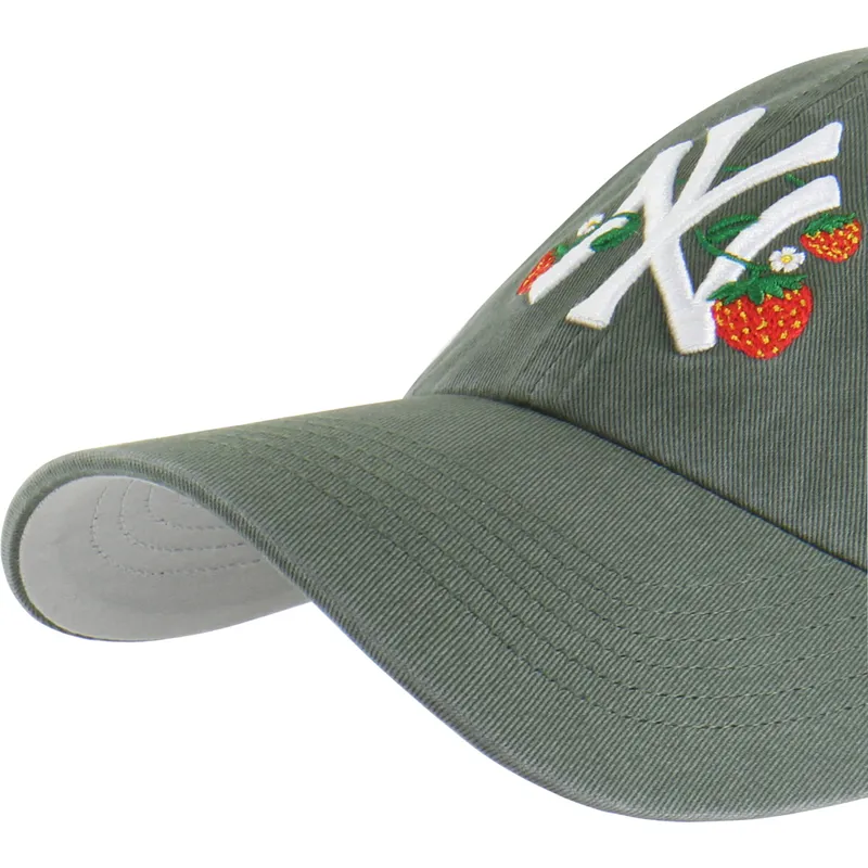 gorra-curva-verde-ajustable-clean-up-icon-alt-strawberry-de-new-york-yankees-mlb-de-47-brand