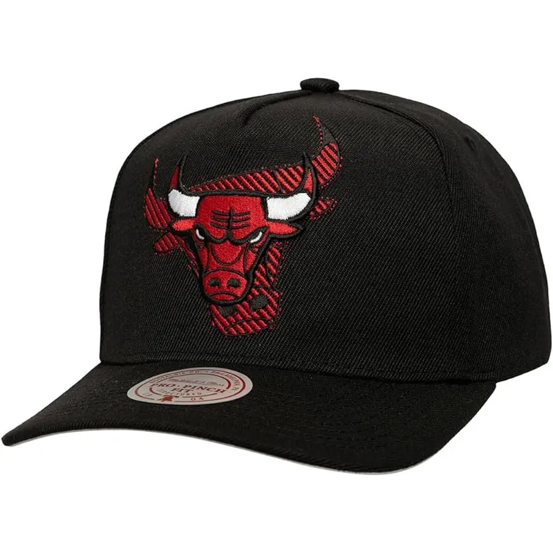 czarna-czapka-z-zakrzywionym-daszkiem-snapback-tilted-pro-chicago-bulls-nba-mitchell-ness