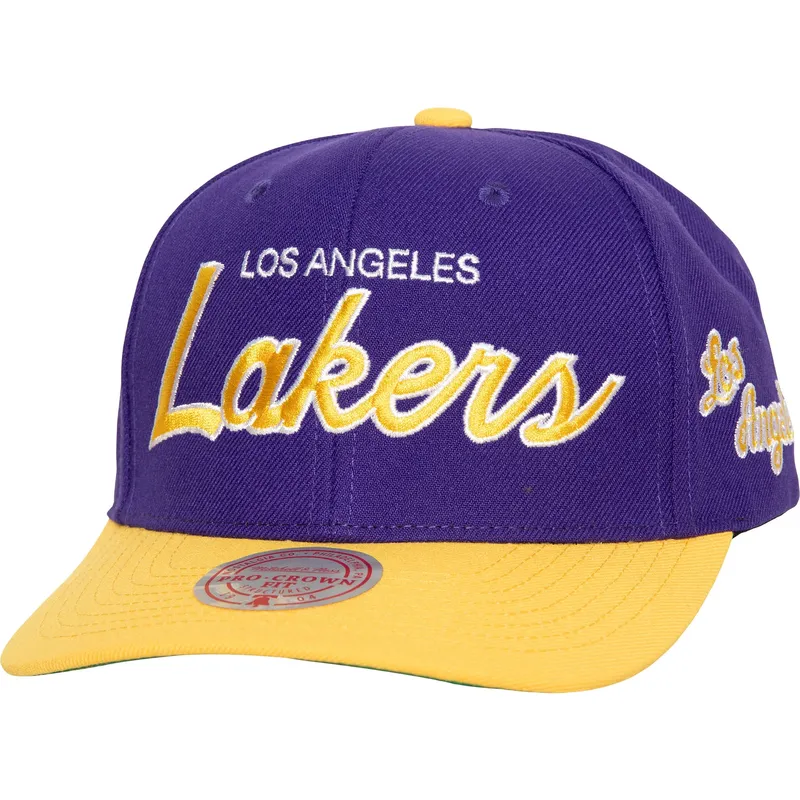 violett-och-gul-kurvad-keps-snapback-team-script-20-pro-fran-los-angeles-lakers-nba-av-mitchell-ness