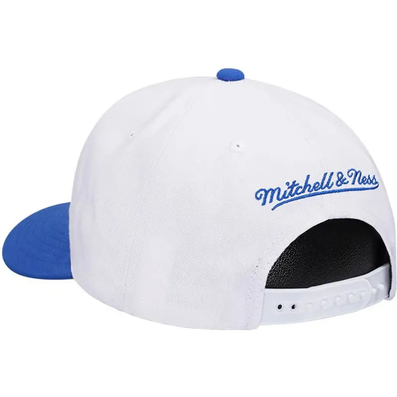 gorra-curva-blanca-y-azul-snapback-team-2-tone-20-pro-de-los-angeles-lakers-nba-de-mitchell-ness