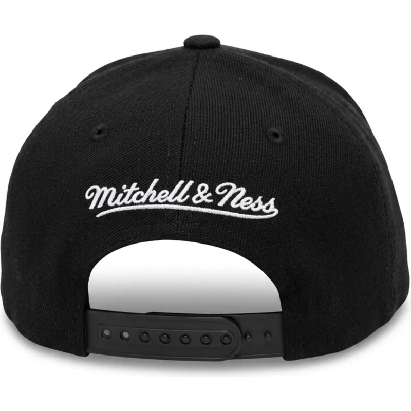 casquette-courbee-noire-snapback-branded-mitchell-ness