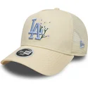 beige-trucker-keps-med-bla-logotyp-for-dam-9forty-a-frame-floral-los-angeles-dodgers-mlb-fran-new-era