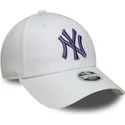 gorra-curva-blanca-ajustable-con-logo-violeta-para-mujer-9forty-league-essential-de-new-york-yankees-mlb-de-new-era