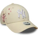 bojd-beige-justerbar-keps-for-dam-9forty-floral-icon-side-fran-new-york-yankees-mlb-av-new-era