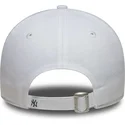 casquette-courbee-blanche-ajustable-pour-femme-9forty-floral-infill-new-york-yankees-mlb-new-era