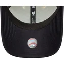 gorra-curva-beige-y-azul-marino-ajustable-con-logo-azul-marino-9forty-world-series-de-new-york-yankees-mlb-de-new-era