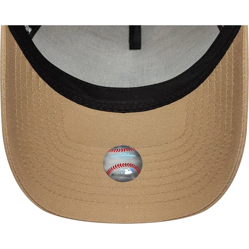 brun-kurvad-keps-snapback-med-svart-logotyp-e-frame-league-essential-fran-los-angeles-dodgers-mlb-av-new-era
