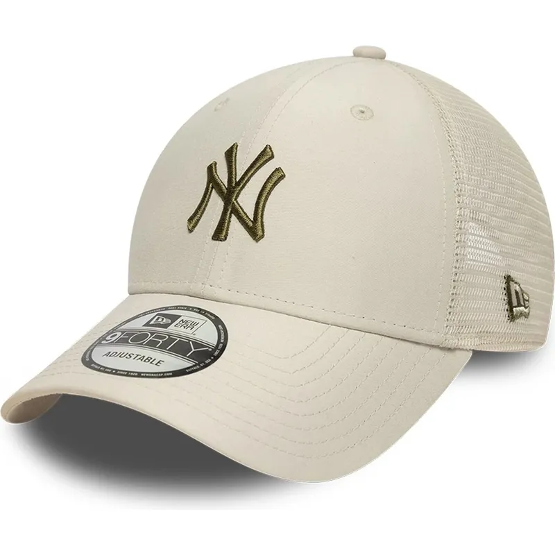 beige-justerbar-trucker-keps-med-gront-logotyp-9forty-homefield-midi-fran-new-york-yankees-mlb-av-new-era
