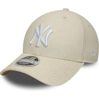 Beige böjd keps snapback 9FORTY M-Crown Linen från New York Yankees MLB av New Era