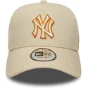 casquette-trucker-beige-avec-logo-beige-a-frame-outline-new-york-yankees-mlb-new-era