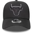 gorra-trucker-negra-con-logo-negro-a-frame-outline-de-chicago-bulls-nba-de-new-era