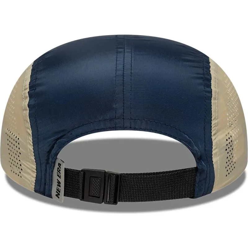 casquette-5-panel-courbee-bleue-marine-ajustable-runner-colour-block-new-era