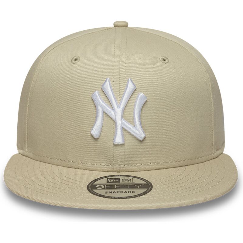 casquette-plate-beige-snapback-avec-logo-blanc-9fifty-league-essential-new-york-yankees-mlb-new-era