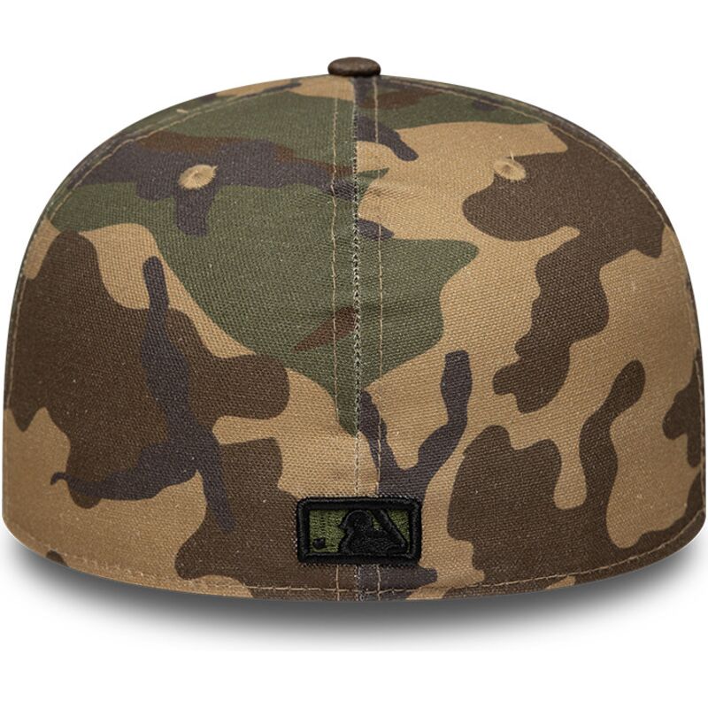 gorra-plana-camuflaje-ajustada-con-logo-negro-59fifty-camo-de-new-york-yankees-mlb-de-new-era