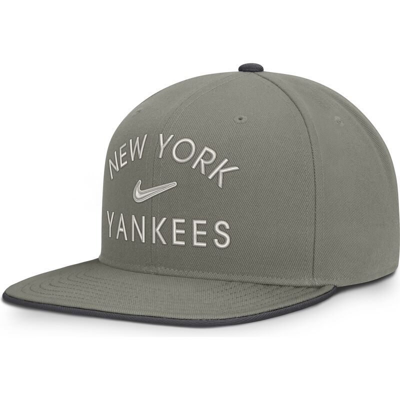 casquette-plate-verte-snapback-dri-fit-pro-structured-square-bill-new-york-yankees-mlb-nike