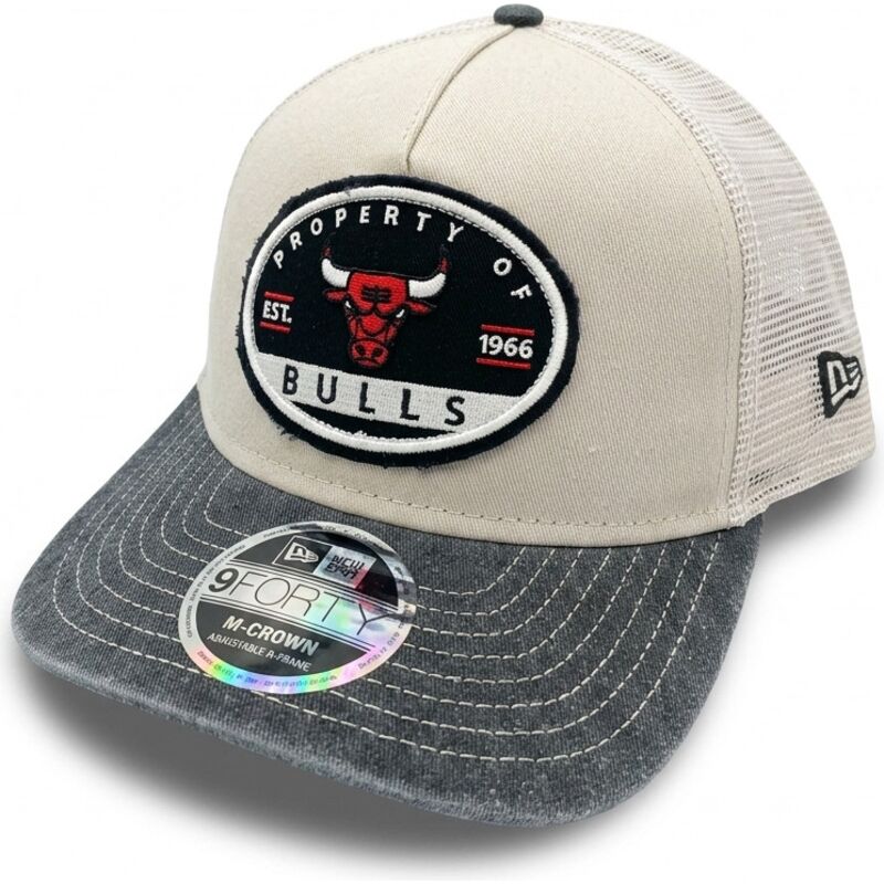 casquette-trucker-beige-et-grise-9forty-m-crown-a-frame-fray-chicago-bulls-nba-new-era casquette-trucker-beige-et-grise-9forty-m-crown-a-frame-fray-chicago-bulls-nba-new-era