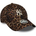 new-era-curved-brim-women-9forty-leopard-cosy-new-york-yankees-mlb-leopard-adjustable-cap