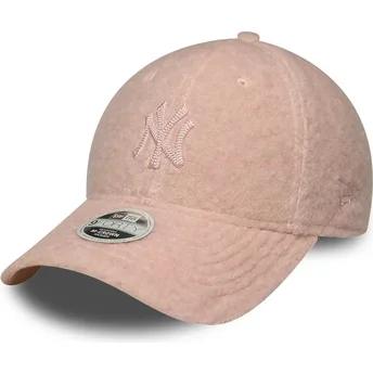 Casquette courbée rose snapback pour femme avec logo rose 9FORTY M-Crown Winter Borg New York Yankees MLB New Era