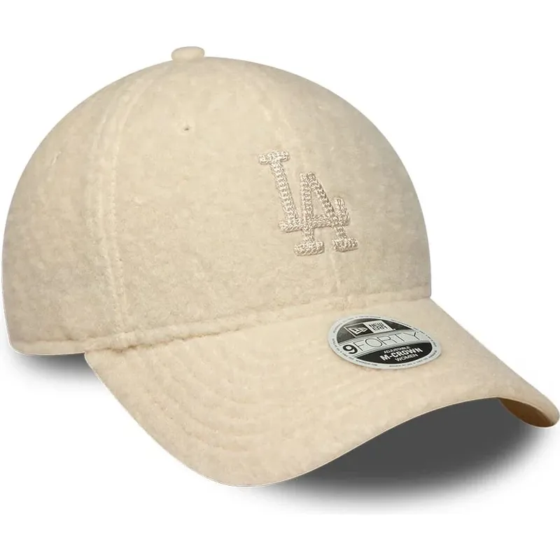 casquette-courbee-beige-snapback-pour-femme-avec-logo-beige-9forty-m-crown-winter-borg-los-angeles-dodgers-mlb-new-era casquette-courbee-beige-snapback-pour-femme-avec-logo-beige-9forty-m-crown-winter-borg-los-angeles-dodgers-mlb-new-era