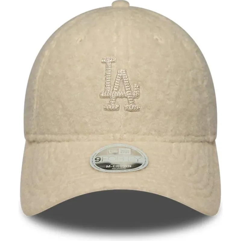 new-era-curved-brim-women-9forty-m-crown-winter-borg-los-angeles-dodgers-mlb-beige-snapback-cap-with-beige-logo new-era-curved-brim-women-9forty-m-crown-winter-borg-los-angeles-dodgers-mlb-beige-snapback-cap-with-beige-logo