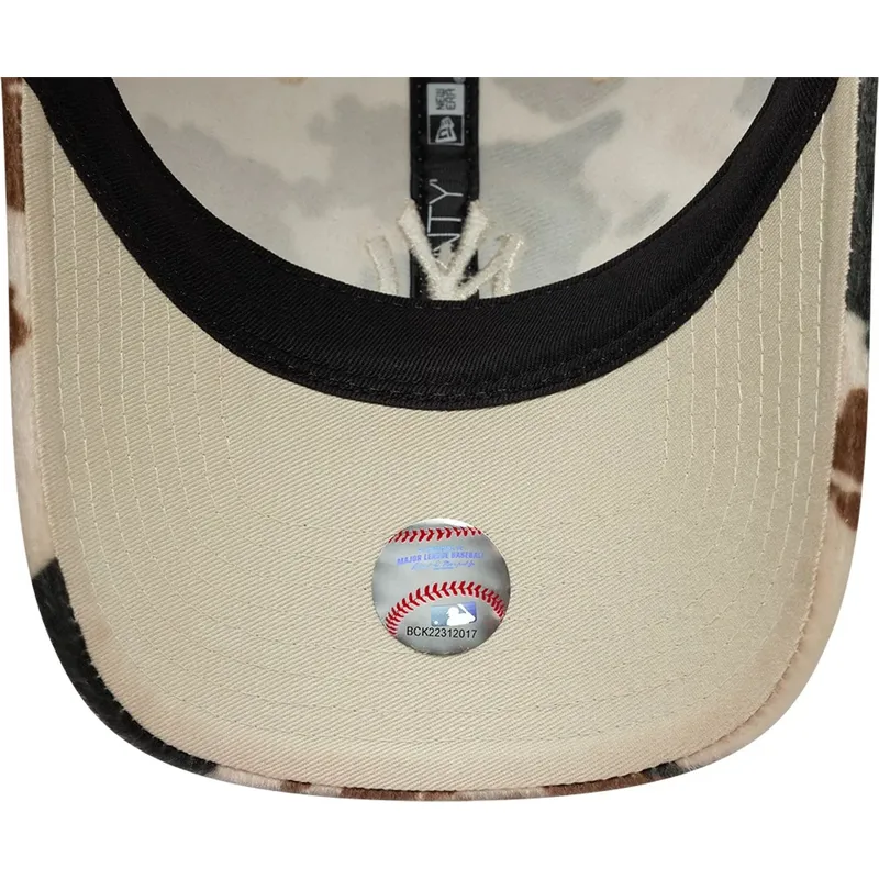 new-era-curved-brim-9twenty-animal-print-new-york-yankees-mlb-brown-adjustable-cap