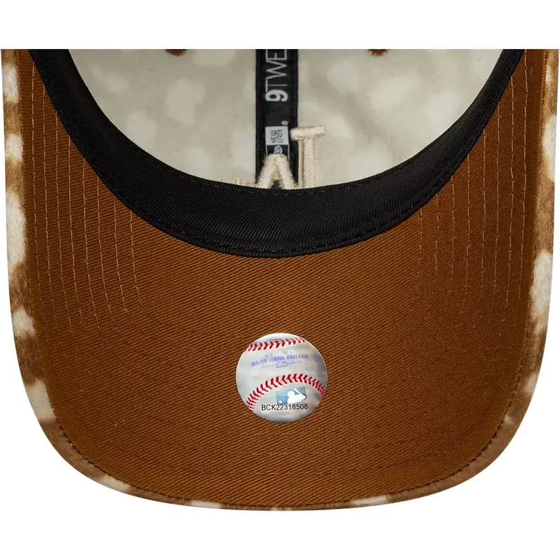casquette-courbee-marron-ajustable-9twenty-animal-print-los-angeles-dodgers-mlb-new-era casquette-courbee-marron-ajustable-9twenty-animal-print-los-angeles-dodgers-mlb-new-era