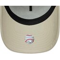 new-era-curved-brim-brown-logo-e-frame-league-essential-new-york-yankees-mlb-beige-snapback-cap