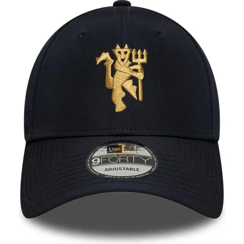 casquette-courbee-bleue-marine-ajustable-avec-logo-dore-9forty-manchester-city-football-club-premier-league-new-era casquette-courbee-bleue-marine-ajustable-avec-logo-dore-9forty-manchester-city-football-club-premier-league-new-era