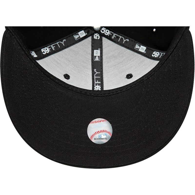 casquette-plate-noire-ajustee-avec-logo-noir-59fifty-atlanta-braves-mlb-new-era