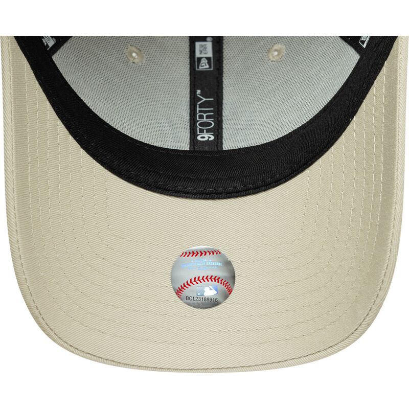 new-era-curved-brim-dark-green-logo-9forty-league-essential-new-york-yankees-mlb-beige-adjustable-cap new-era-curved-brim-dark-green-logo-9forty-league-essential-new-york-yankees-mlb-beige-adjustable-cap