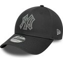 casquette-courbee-grise-ajustable-9forty-metallic-outline-new-york-yankees-mlb-new-era