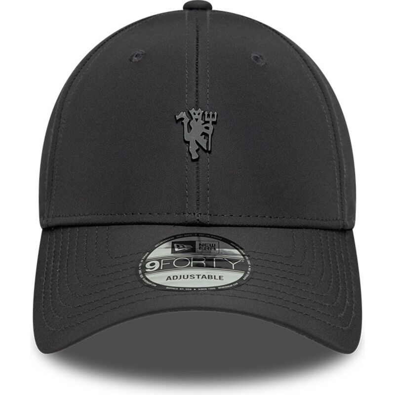 casquette-courbee-grise-fonce-ajustable-avec-logo-noir-9forty-metal-manchester-united-football-club-premier-league-new-era casquette-courbee-grise-fonce-ajustable-avec-logo-noir-9forty-metal-manchester-united-football-club-premier-league-new-era