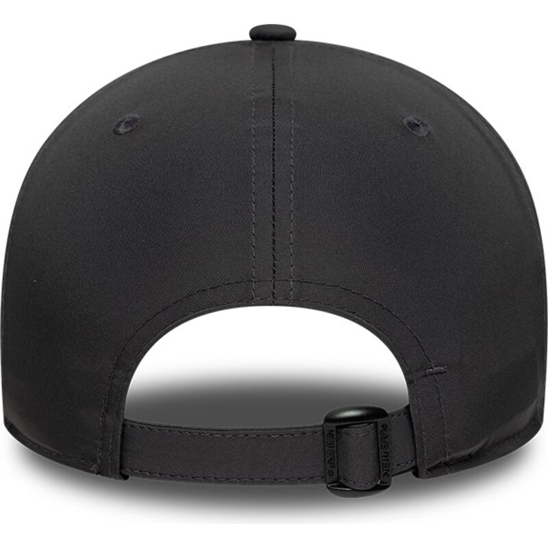 casquette-courbee-grise-fonce-ajustable-avec-logo-noir-9forty-metal-manchester-united-football-club-premier-league-new-era casquette-courbee-grise-fonce-ajustable-avec-logo-noir-9forty-metal-manchester-united-football-club-premier-league-new-era