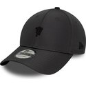 casquette-courbee-grise-fonce-ajustable-avec-logo-noir-9forty-metal-manchester-united-football-club-premier-league-new-era