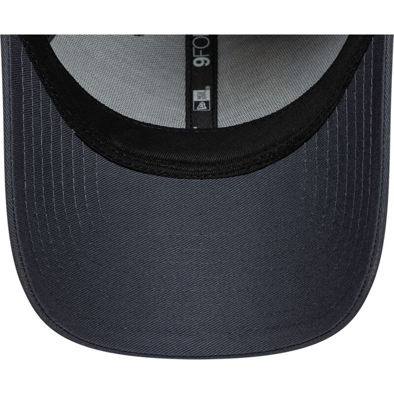 new-era-curved-brim-black-logo-9forty-logo-vespa-piaggio-dark-grey-adjustable-cap