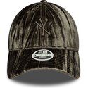 new-era-curved-brim-women-green-logo-9twenty-velour-new-york-yankees-mlb-green-adjustable-cap